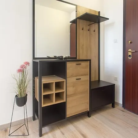 Split Apartment